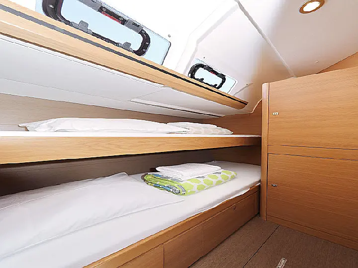 Dufour 560 - 