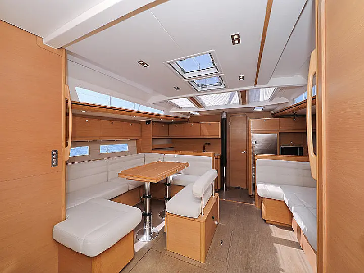 Dufour 560 - 