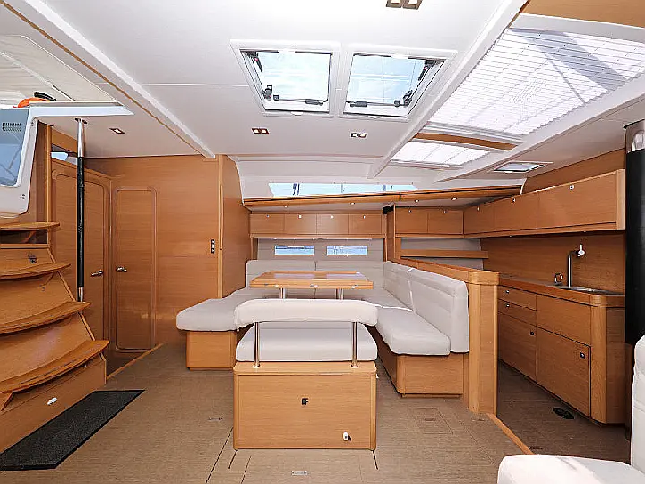 Dufour 560 - 
