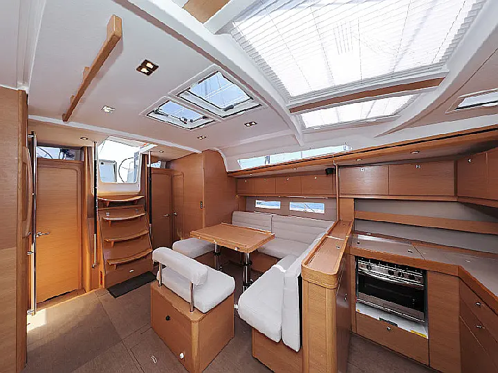 Dufour 560 - 