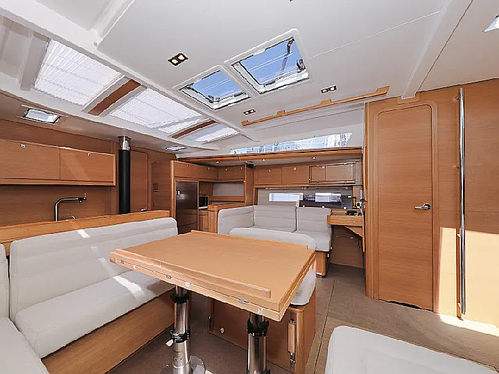Dufour 560 - 