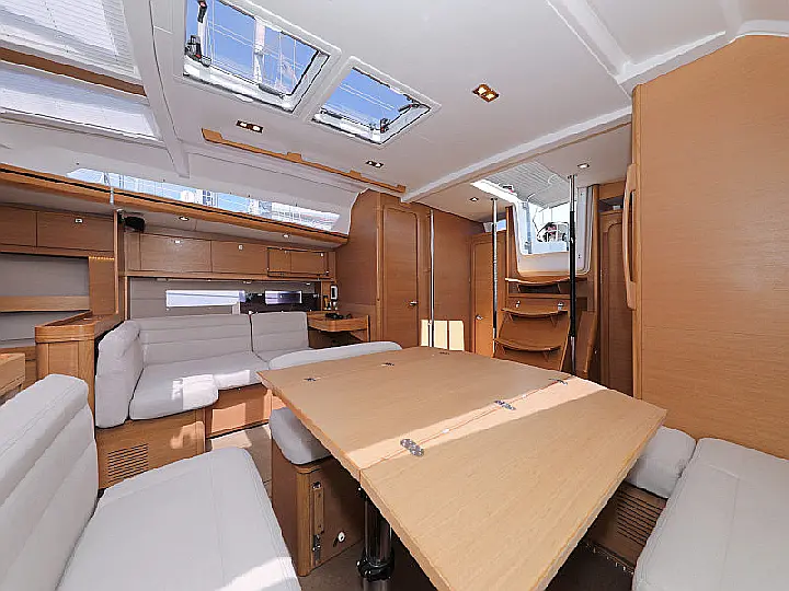 Dufour 560 - 