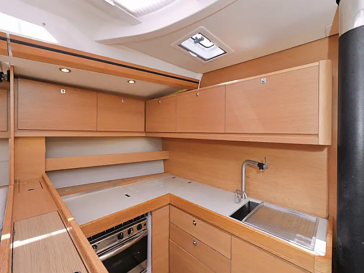 Dufour 560 - 