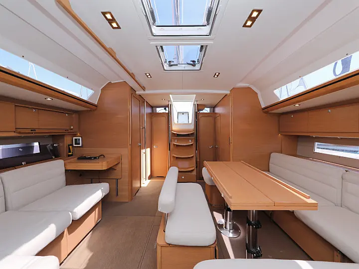 Dufour 560 - 