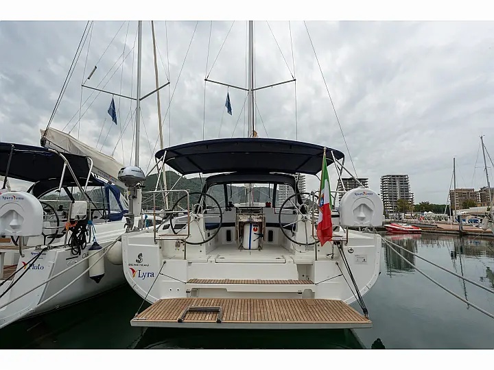 Oceanis 40.1 - External image