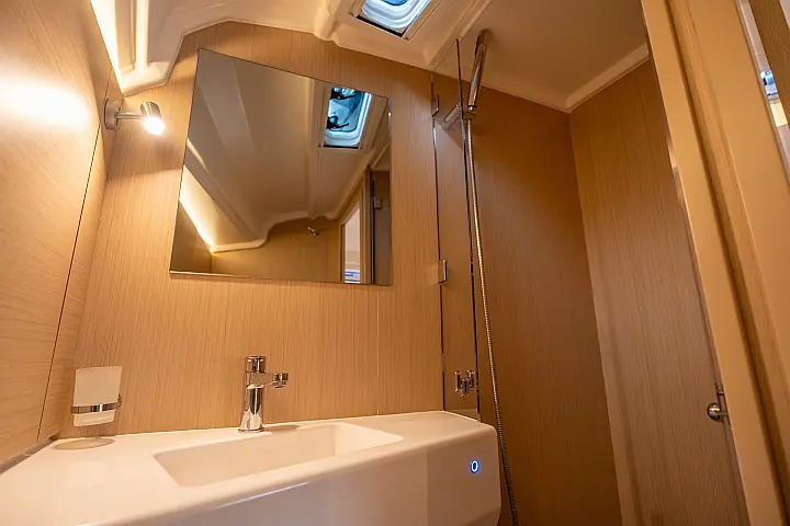 Oceanis 40.1 - Toilet