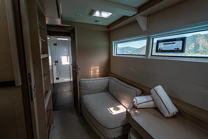 Lagoon 51 - Owner's Version - Master cabin