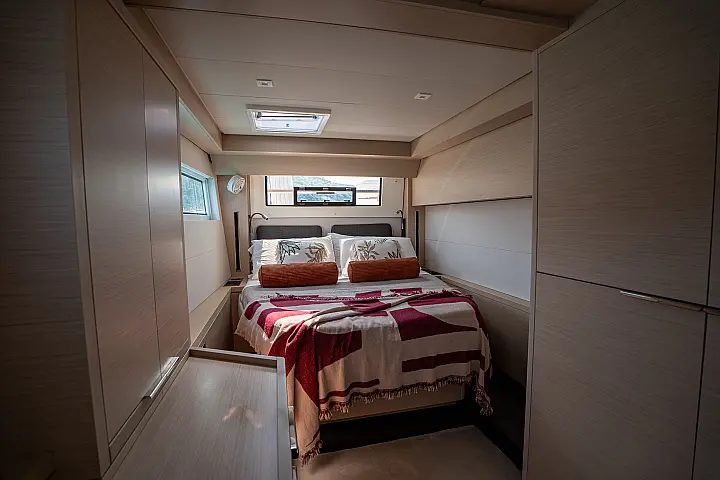 Lagoon 51 - Owner's Version - Master cabin
