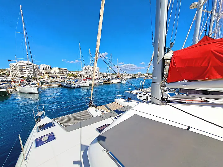 LAGOON 421 - 