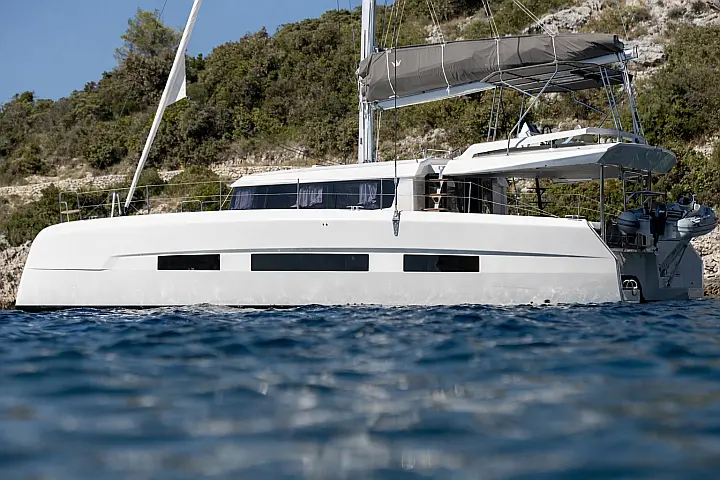 Dufour 48 Catamaran - External image