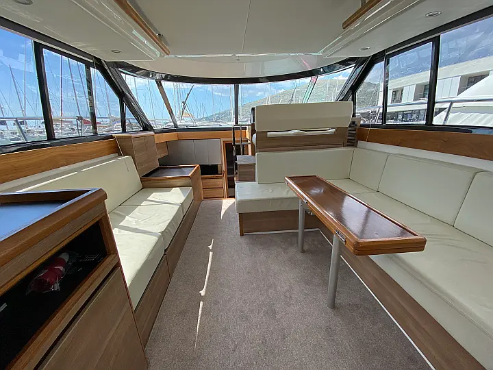 Sealine F450 - 
