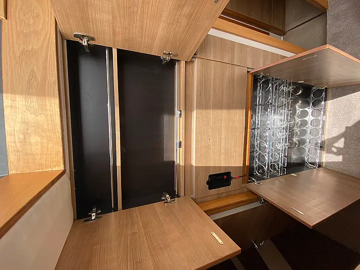 Sealine F450 - 