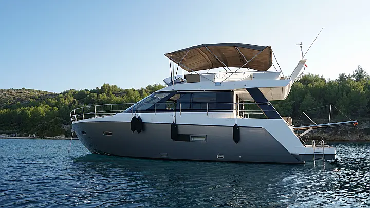 Sealine F450 - 