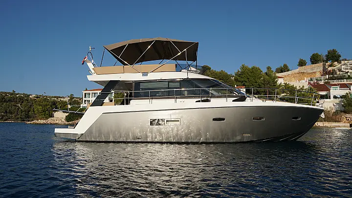 Sealine F450 - 