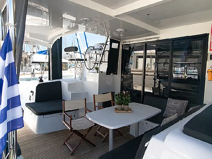 Lagoon 42 - 