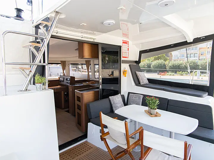 Lagoon 42 - 