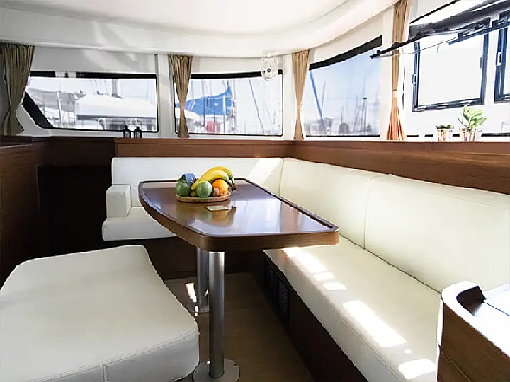 Lagoon 42 - 