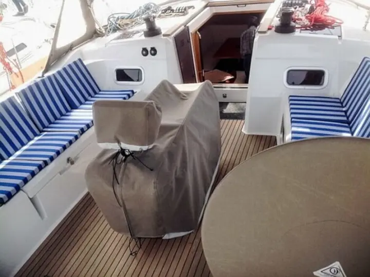 Sun Odyssey 519 - 