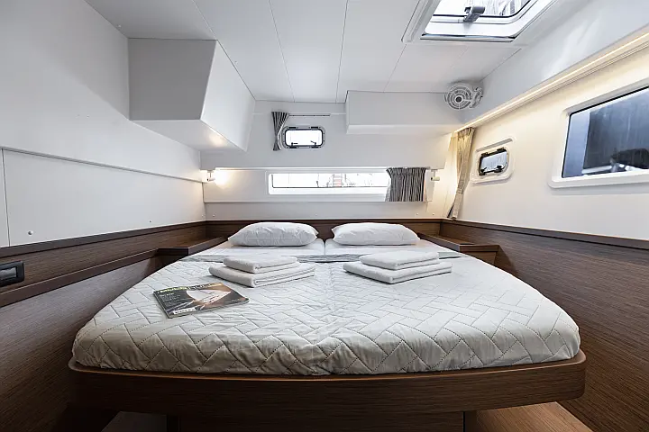 Lagoon 42 - 