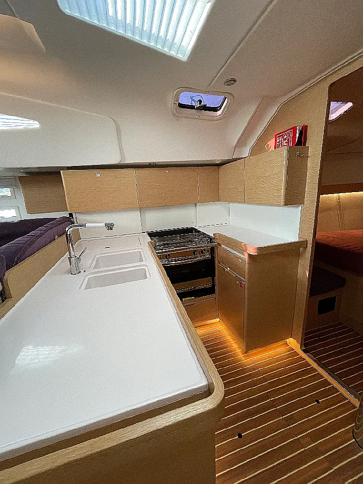 Elan 50 Impression (5 cabins) - interior