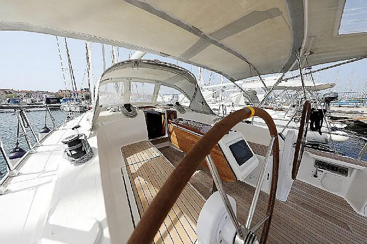 Bavaria Cruiser 37 - 
