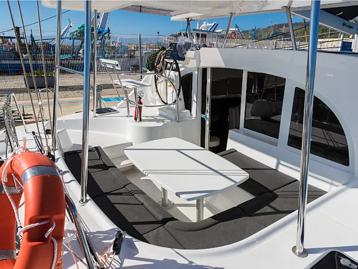 Lagoon 380 - 