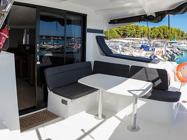 Lagoon 42 - 