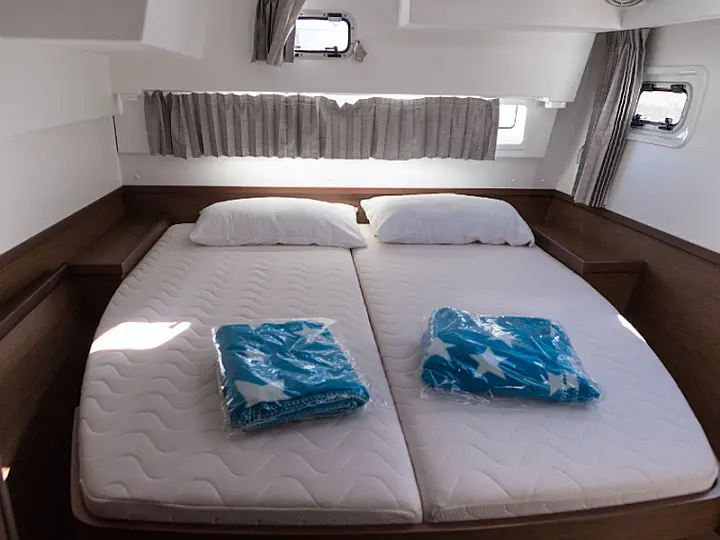 Lagoon 42 - 