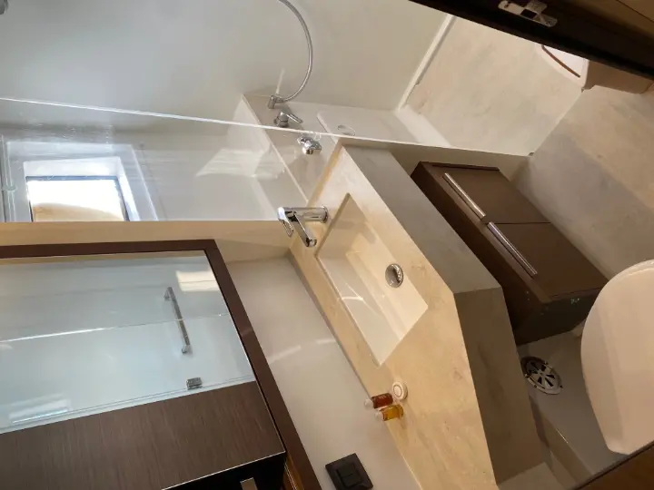 Lagoon 46 owner version - 