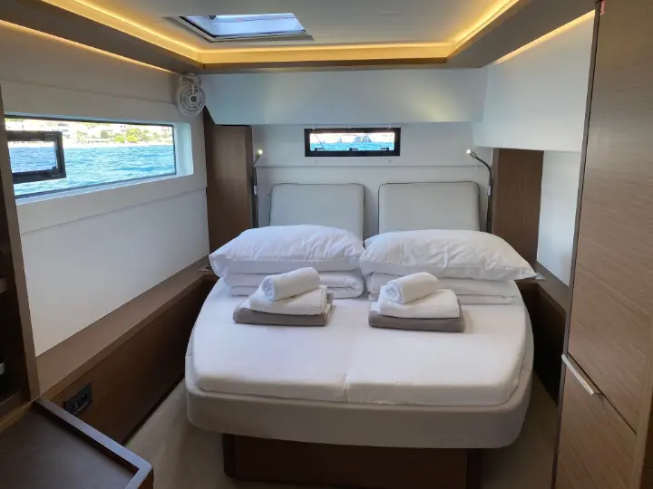 Lagoon 46 owner version - 