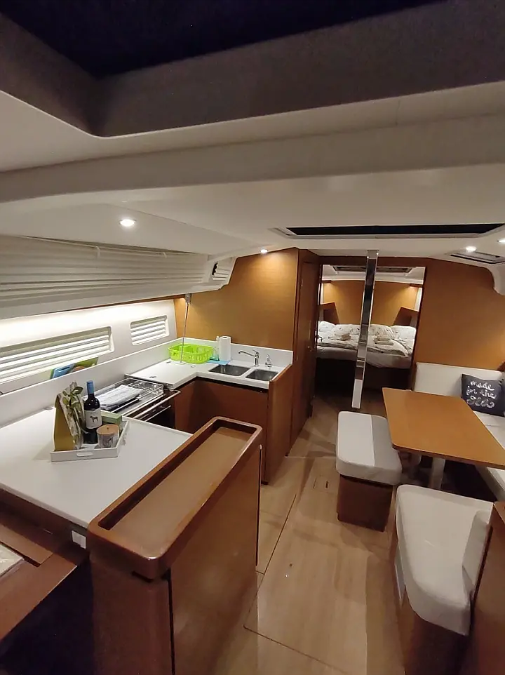 Sun Odyssey 440 - 