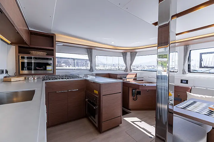 Lagoon 46 - 
