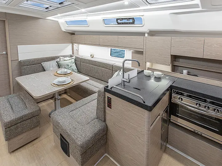 Hanse 458 - 