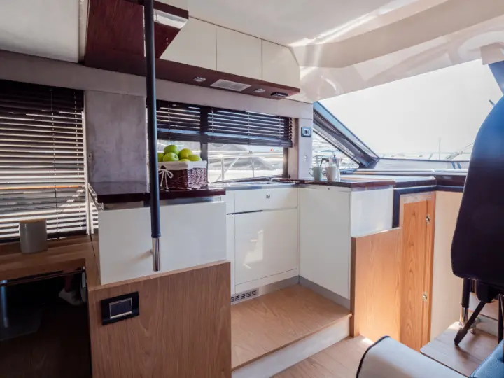 Sessa Fly 47 - 