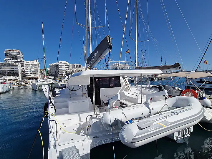 AVENTURA 11 - 