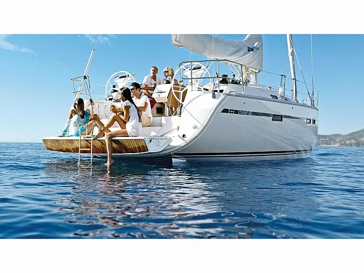 Bavaria Cruiser 46 - External image