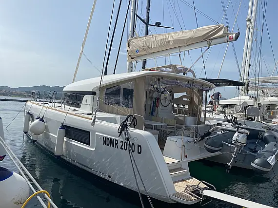 Lagoon 40