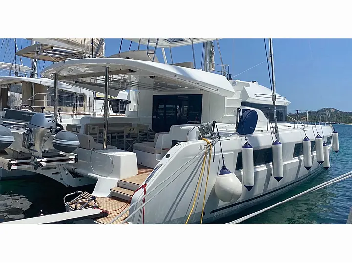 Lagoon 50 - External image