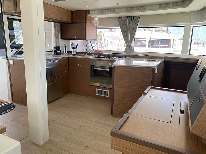 Lagoon 52F (5 cab) - 