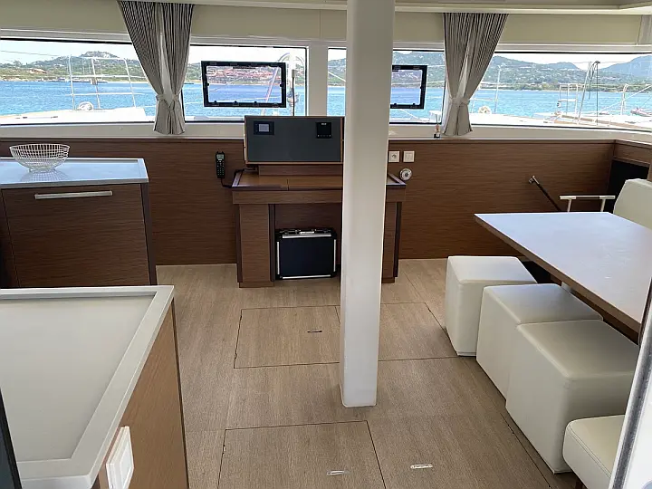 Lagoon 52F (5 cab) - 