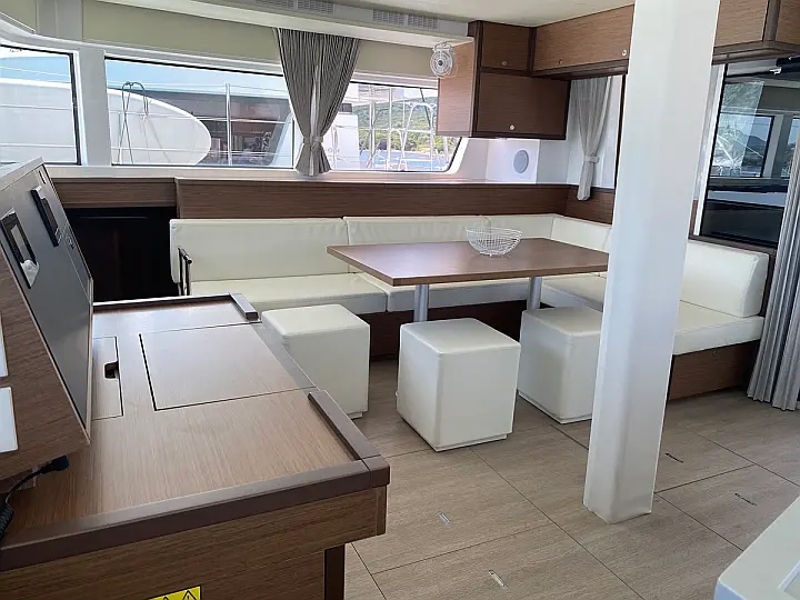 Lagoon 52F (5 cab) - 