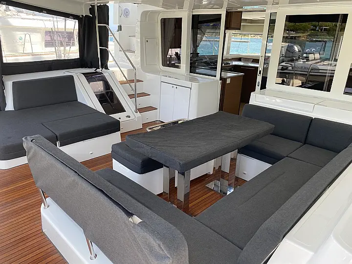 Lagoon 52F (5 cab) - 