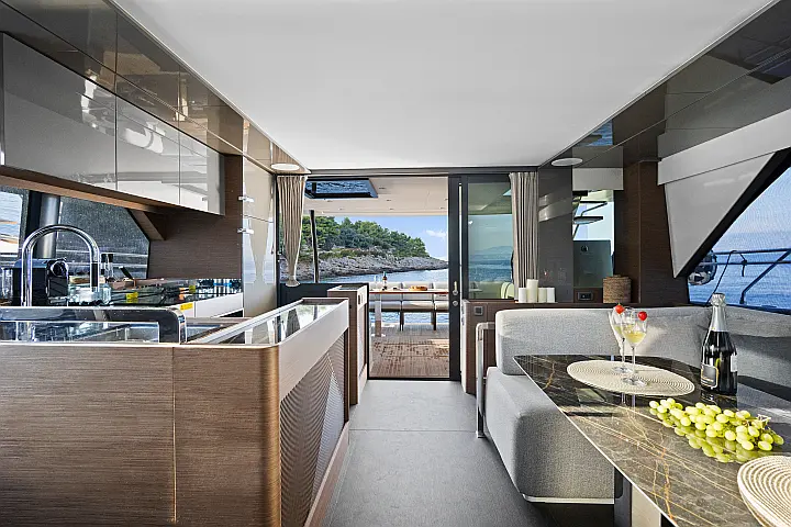 Prestige M48  - 