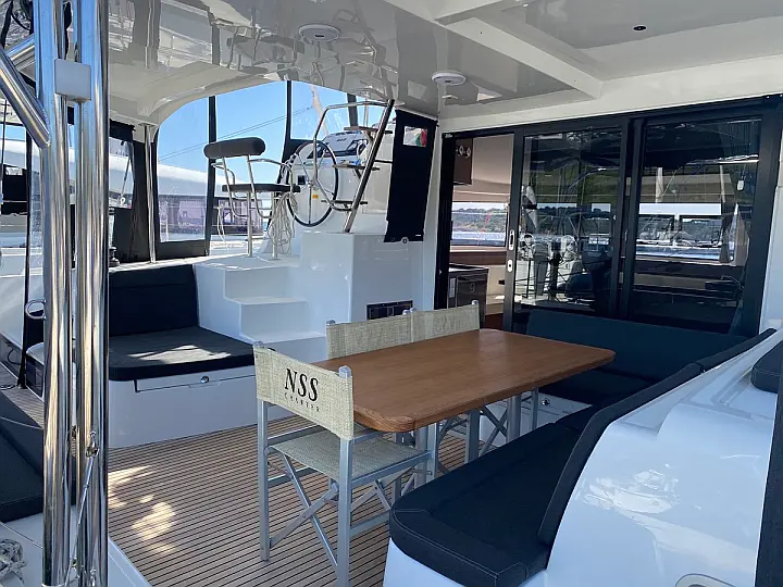 Lagoon 42 - 