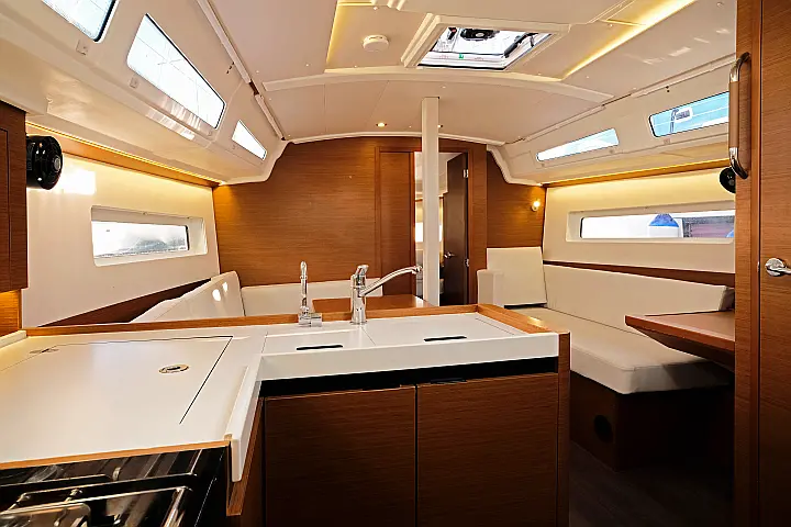 Sun Odyssey 380 - 