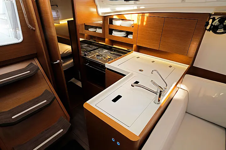 Sun Odyssey 380 - 