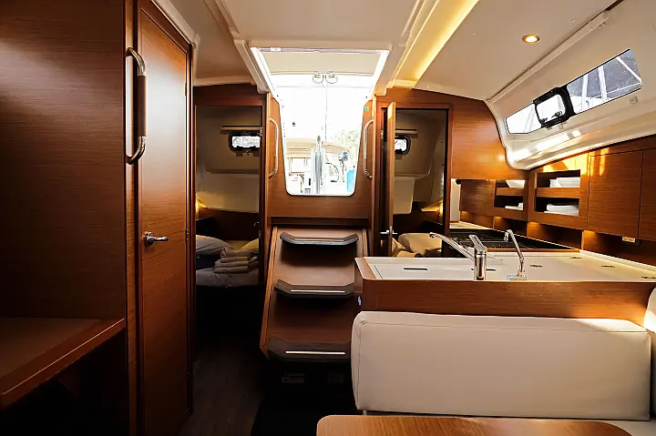 Sun Odyssey 380 - 