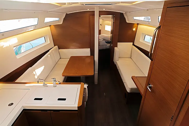 Sun Odyssey 380 - 