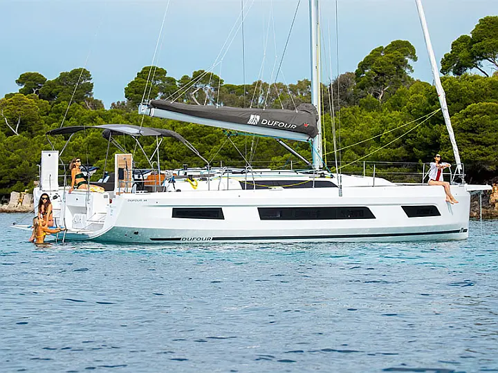 Dufour 44 - External image