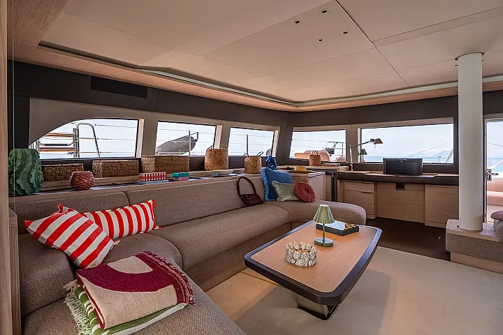 Lagoon Sixty 5 - 